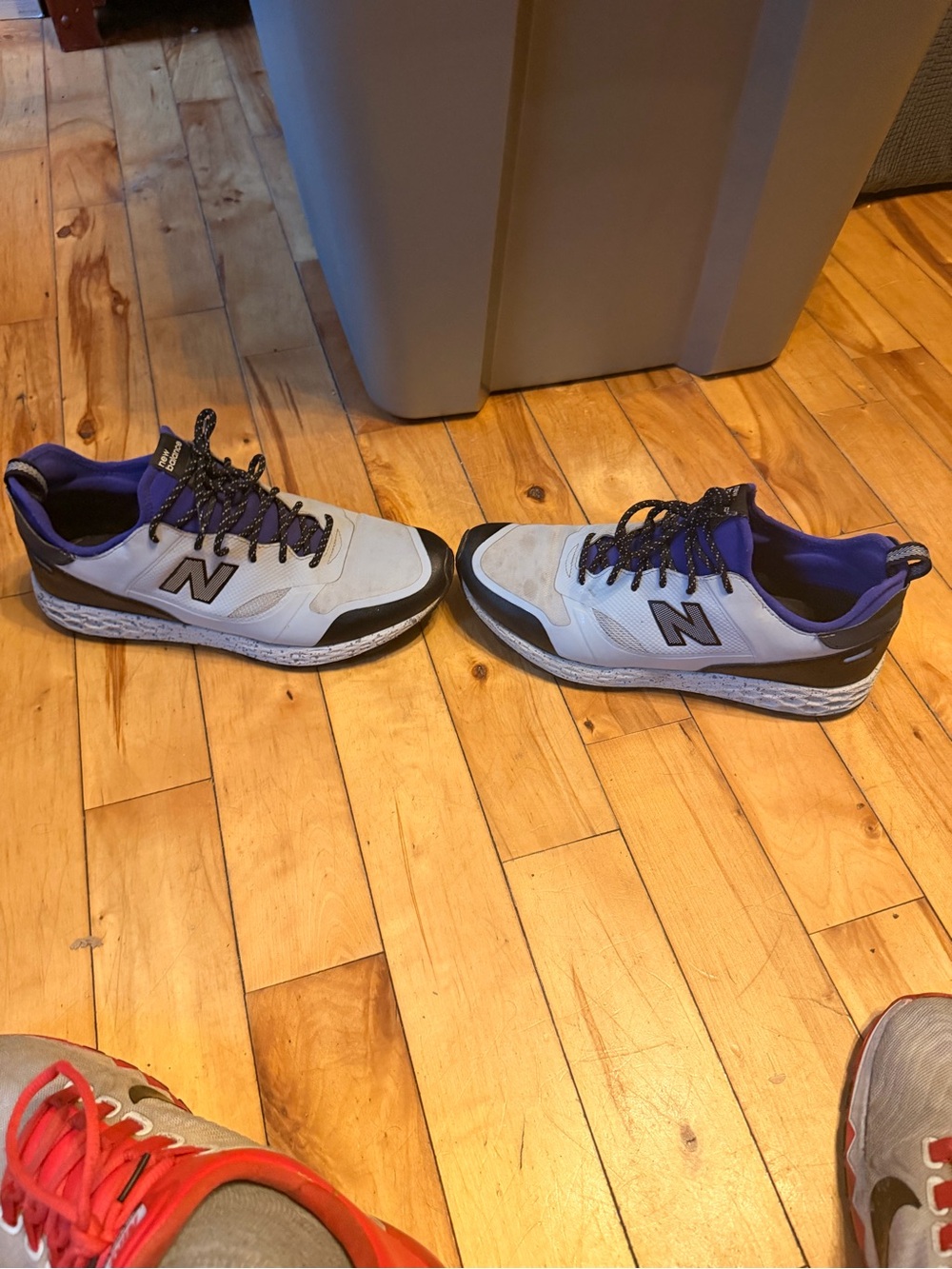 New Balance Trailbuster Men's White Purple Black Sneakers Size 12 - Picture 4 of 6
